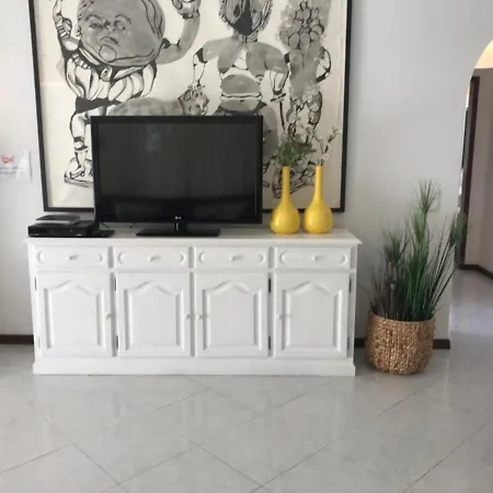 Willa Vila Pedro *